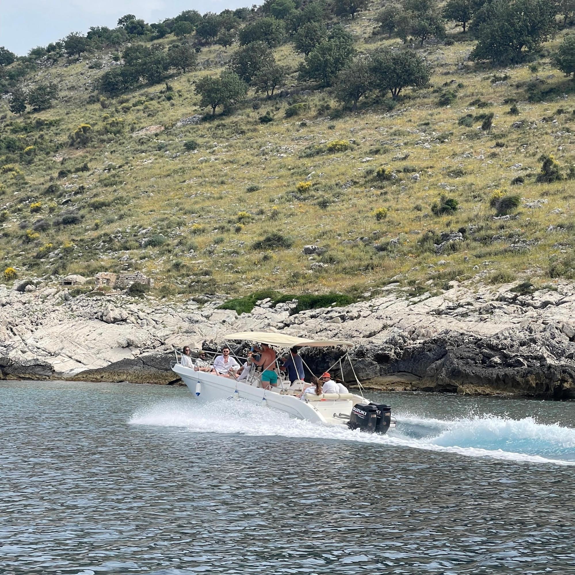 Daily Saranda boat trip